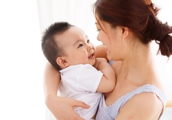 如何判斷母乳不足？